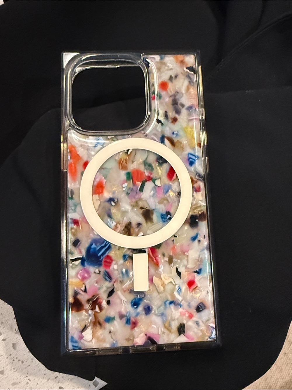 Flaunt Mag Safe IPhone 16 Multicolor Resin Pattern